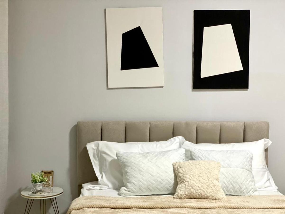 Chlo Apartment 1 Tirane Bagian luar foto
