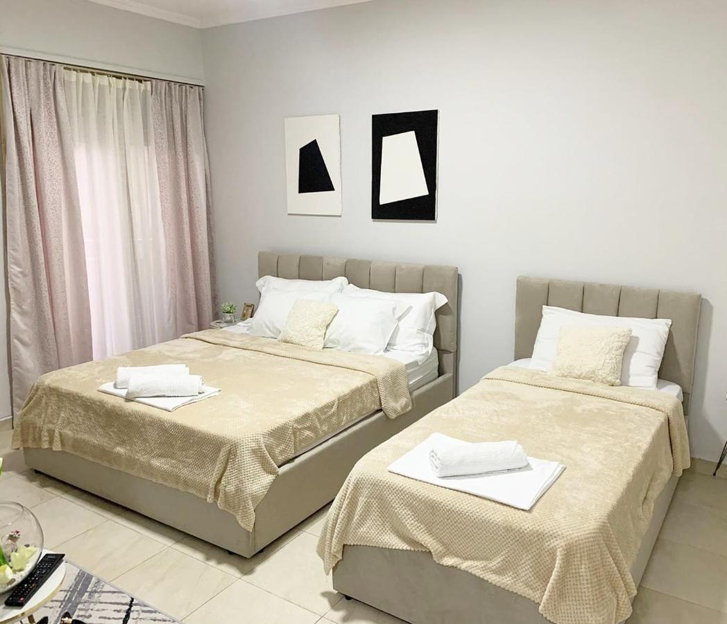 Chlo Apartment 1 Tirane Bagian luar foto